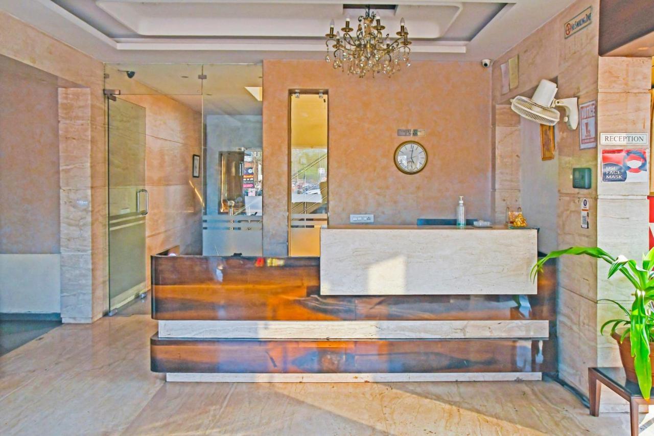 Townhouse 900 Hotel Surya Palace Bhilai Buitenkant foto