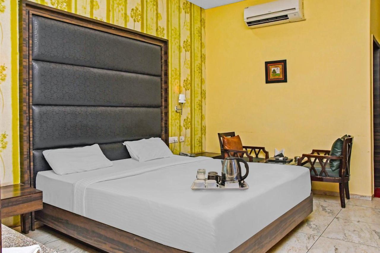 Townhouse 900 Hotel Surya Palace Bhilai Buitenkant foto