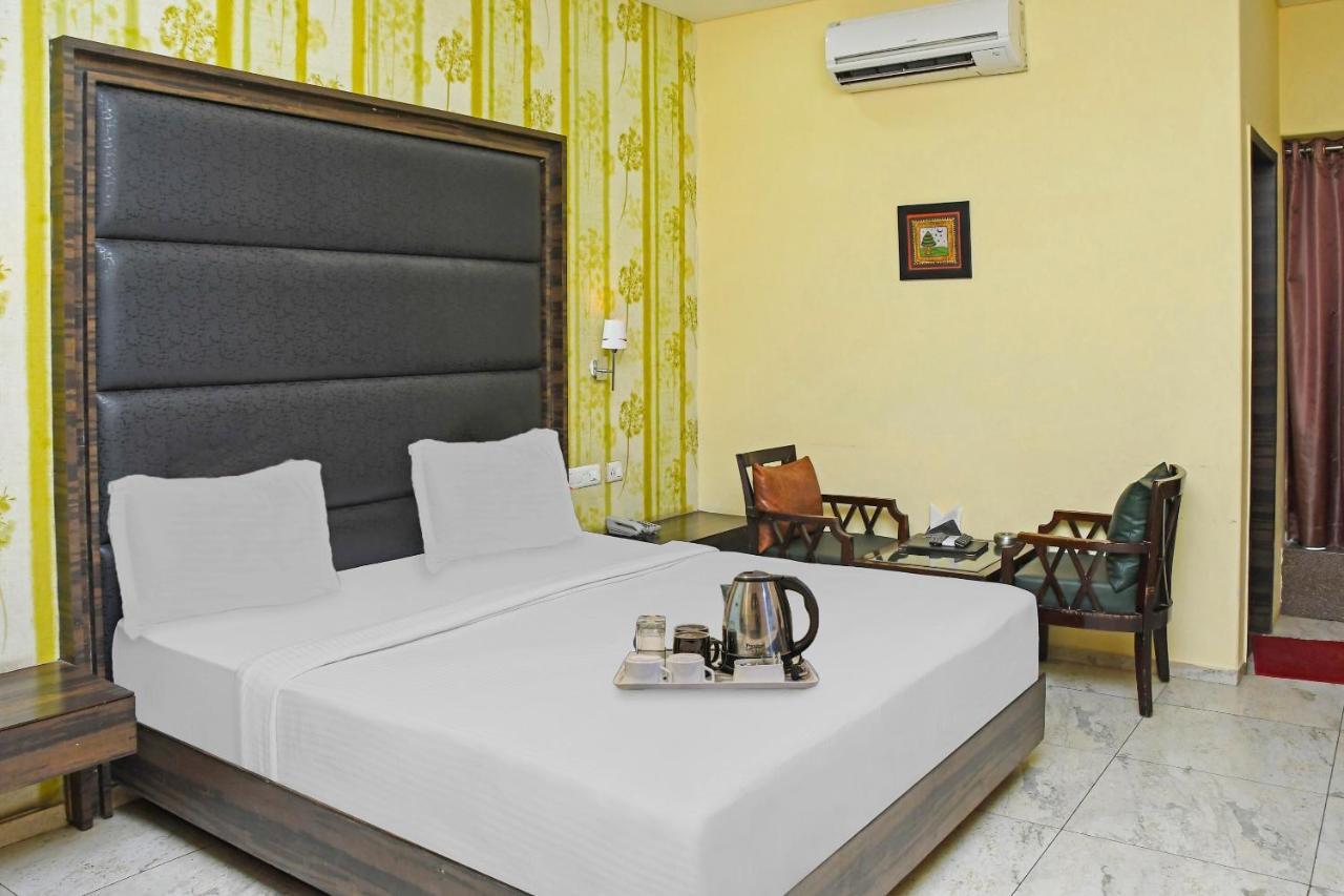 Townhouse 900 Hotel Surya Palace Bhilai Buitenkant foto