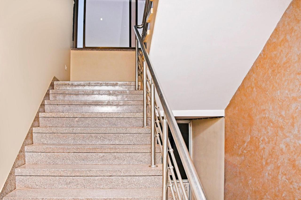 Townhouse 900 Hotel Surya Palace Bhilai Buitenkant foto